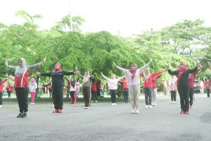 Winarni Senam Jantung Sehat Bersama ASN Pemkab Lampung Selatan