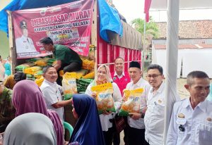 Jaga Stabilitas Harga Bahan Pokok, Pemkab Lampung Selatan Gelar Operasi Pasar Murah di Desa Bakti Rasa