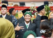 Munir Serahkan Bantuan PIP