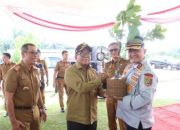 Jaga Keseimbangan Lingkungan, Pj. Gubernur Lampung Tanam Pohon di Ruas Tol Bakauheni-Terbanggi Besar