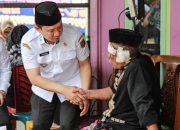 Sekdaprov Lampung Marindo Sampaikan Kepedulian Pemerintah Terhadap Korban Pohon Tumbang