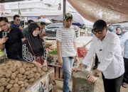 Ngabuburit Ala Gubernur Mirza