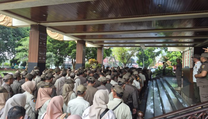 Anggota Satpol PP Laporkan Dugaan Pelanggaran Pimpinan ke Pemprov