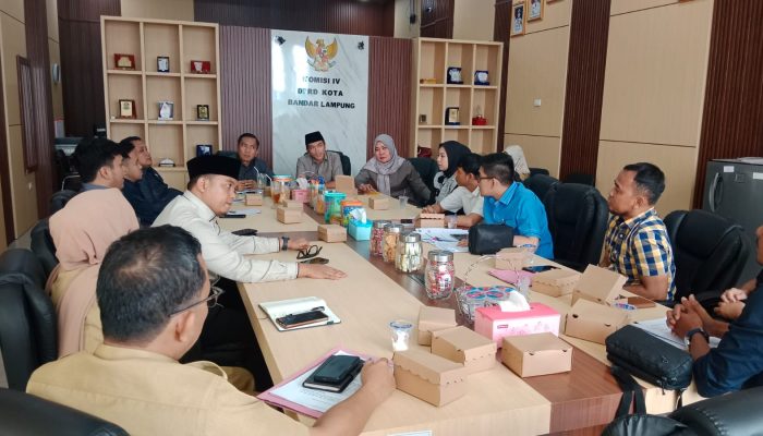 Korban PHK PT Mega Central Finance Mengadu ke DPRD Bandar Lampung, Tuntut Hak Pesangon